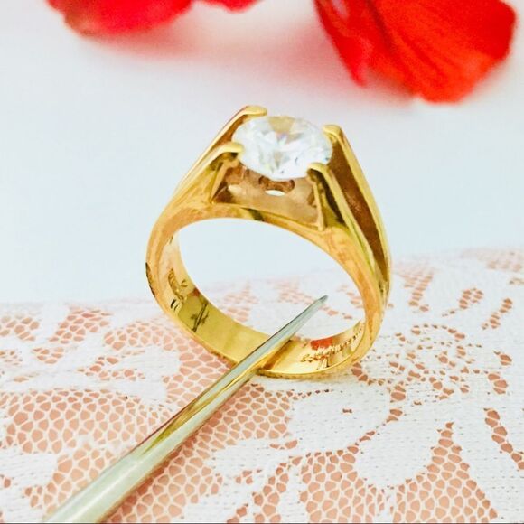 Vintage Solitaire Diamond 14k overlay HGE Lind GFJ Gold Ring Size 9 1047 - Picture 1 of 8